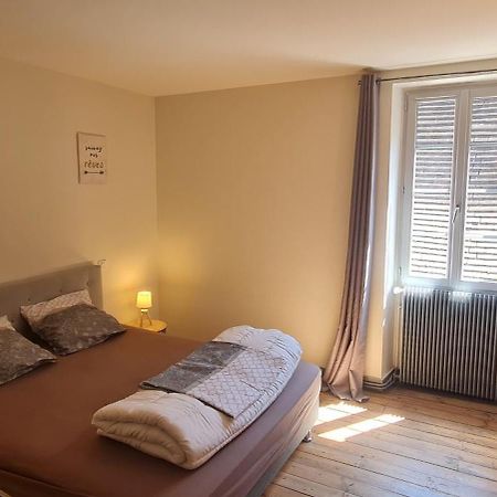 La maison de Lily au cœur de la cité Médiévale Sarlat Habitación foto